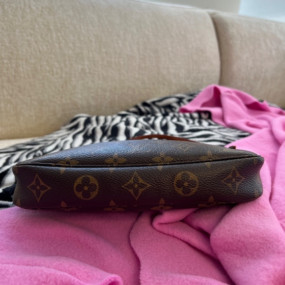 Louis Vuitton Pochette - Picture 3 of 7